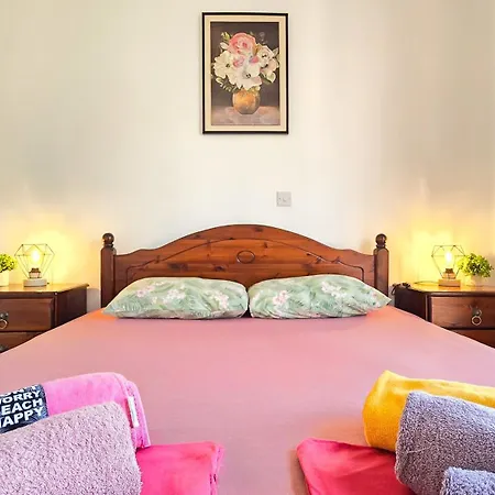 Css Cheerful Smart Superior 2bd Townhouse Limnaria Gardens 度假居